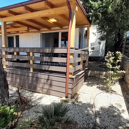 Vikendica Fuer 6 Personen By Interhome *