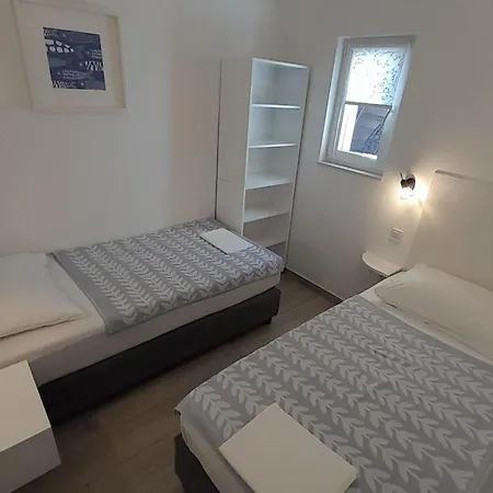 Fuer 6 Personen By Interhome * Mandre