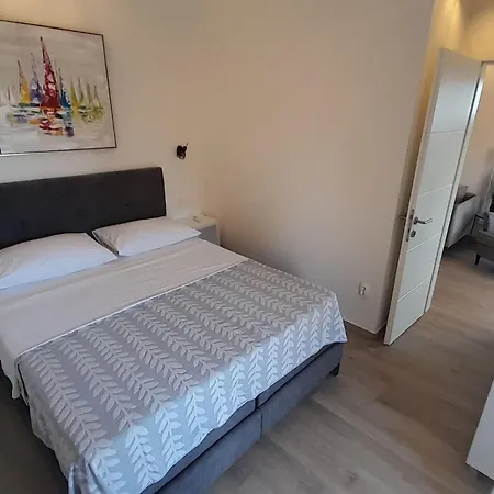 Fuer 6 Personen By Interhome Vikendica *