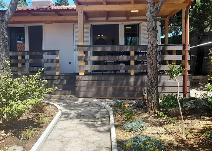 Fuer 6 Personen By Interhome Vikendica Mandre