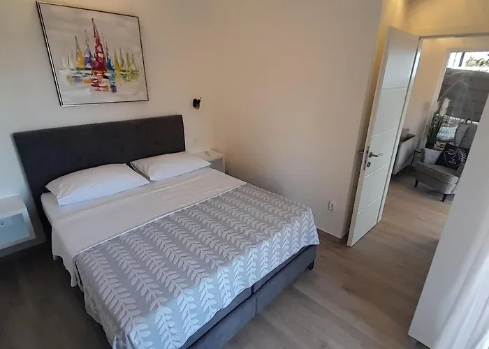 Fuer 6 Personen By Interhome Vikendica *