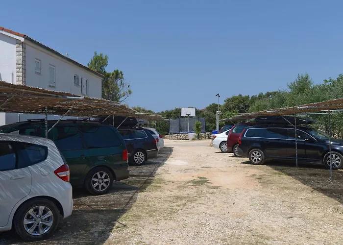 Fuer 6 Personen By Interhome Vikendica *