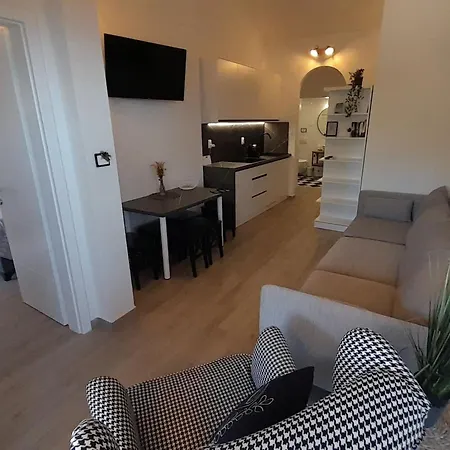 בית נופש Fuer 6 Personen By Interhome מאנדרה